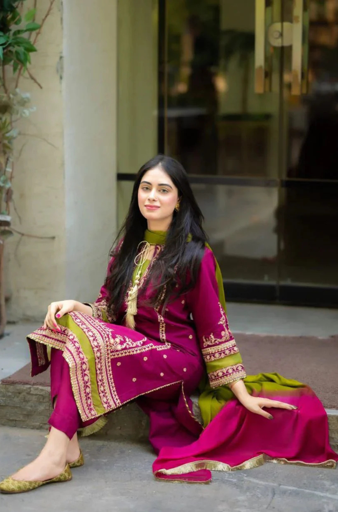 Lawn-3PC Embroidered With Chiffon Dye N Dye Dupatta-5023