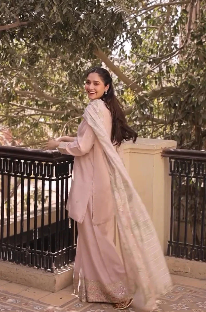 Lawn-3PC Embroidered Shirt with Organza Digital Printed Dupatta-5206